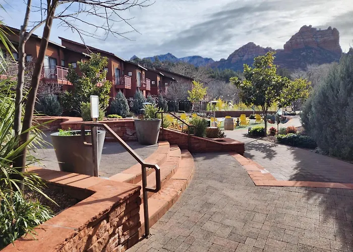 Top Pet-Friendly Hotels in Stunning Sedona